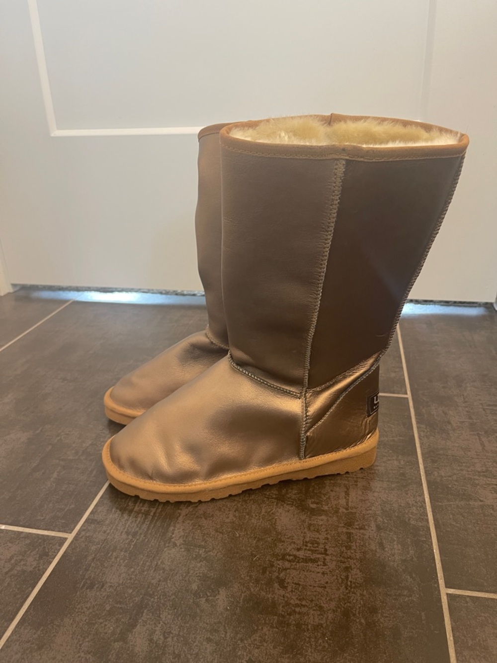 UGG Australia Tall Metallic Boots, Women’s Sz 9, EUC